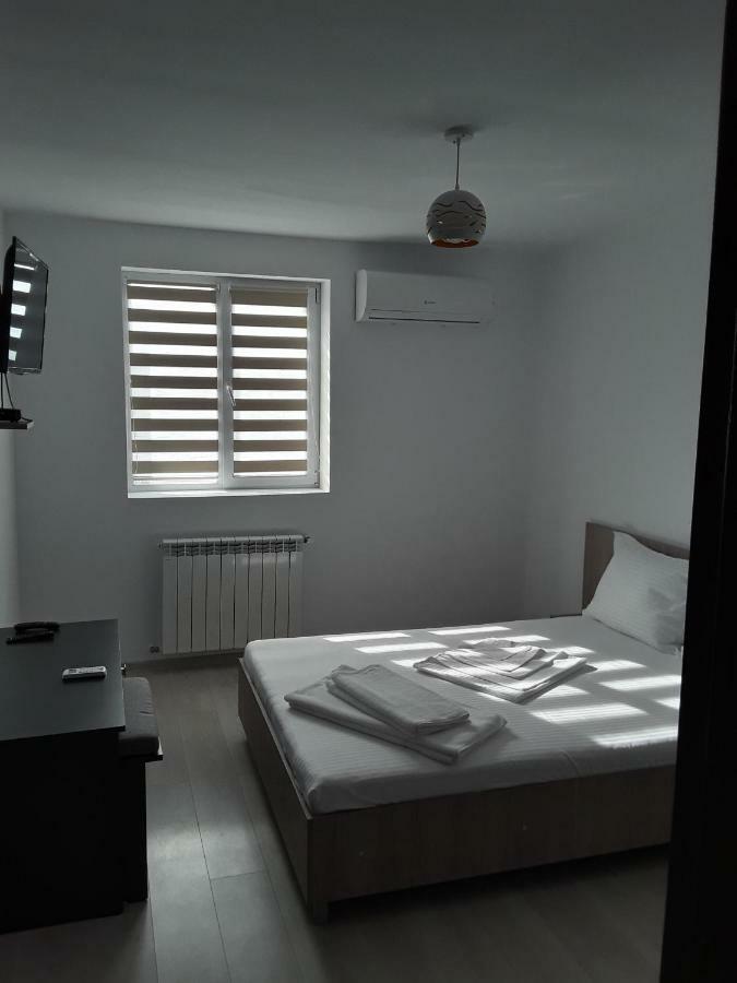 Camere De Inchiriat Central La Calciu Mahmudia Luaran gambar