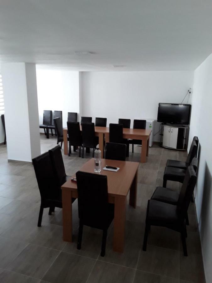 Camere De Inchiriat Central La Calciu Mahmudia Luaran gambar